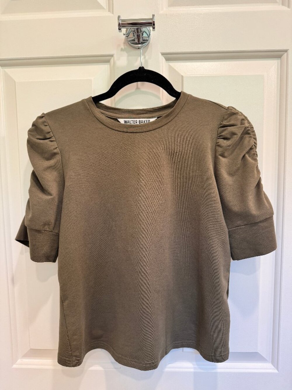 Walter Baker Women’s Puff Sleeve Top Shirt Army Green
